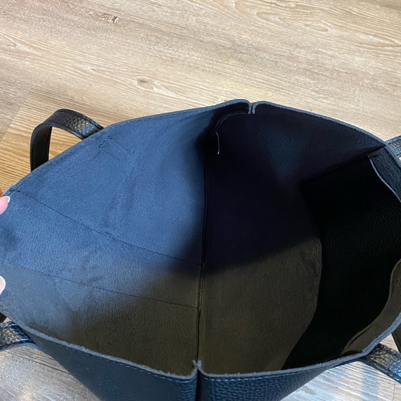 Vince Camuto Vegan Leather Tote Bag -NWOT - Picture 5 of 7